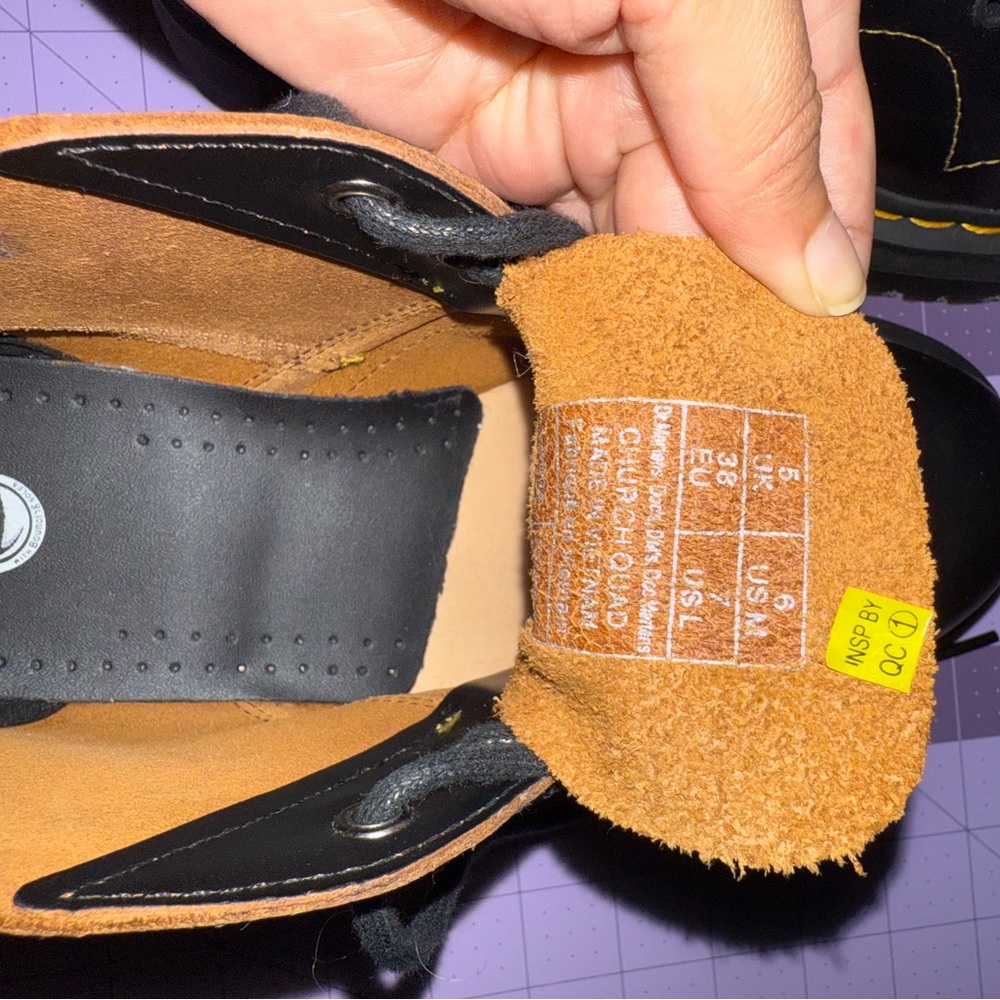 Doc Martens - Picture 6 of 6